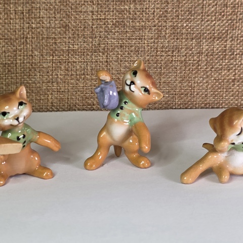 Three little kittens